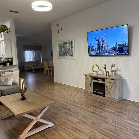 Private Pool With A Beautiful View Overlooking The Lake! Near Disney - Universal Kissimmee Ngoại thất bức ảnh