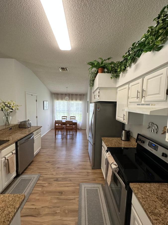 Private Pool With A Beautiful View Overlooking The Lake! Near Disney - Universal Kissimmee Ngoại thất bức ảnh
