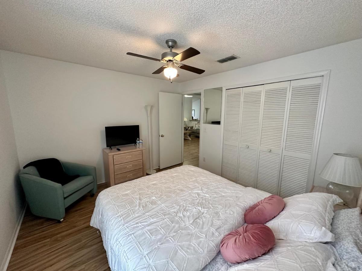 Private Pool With A Beautiful View Overlooking The Lake! Near Disney - Universal Kissimmee Ngoại thất bức ảnh