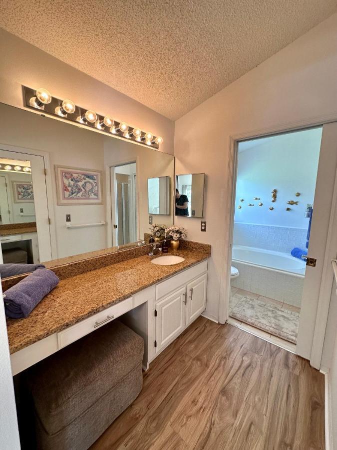 Private Pool With A Beautiful View Overlooking The Lake! Near Disney - Universal Kissimmee Ngoại thất bức ảnh