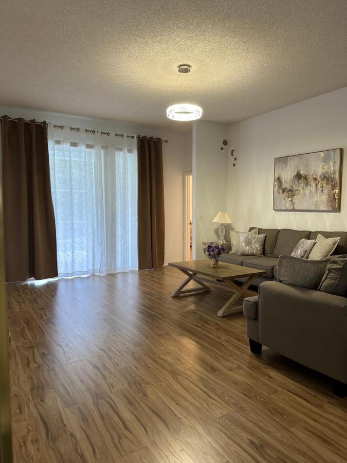 Private Pool With A Beautiful View Overlooking The Lake! Near Disney - Universal Kissimmee Ngoại thất bức ảnh